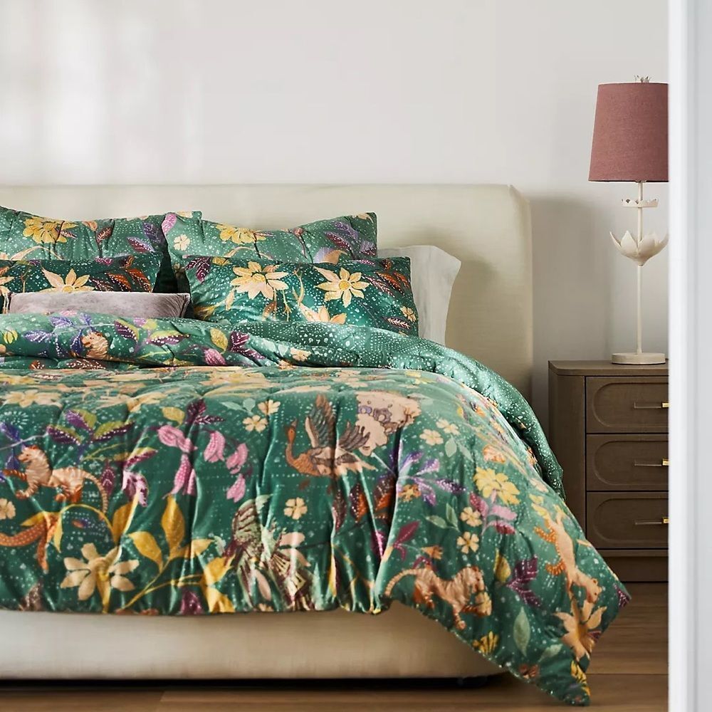 New Anthropologie Laurel Velvet Quilt Size King